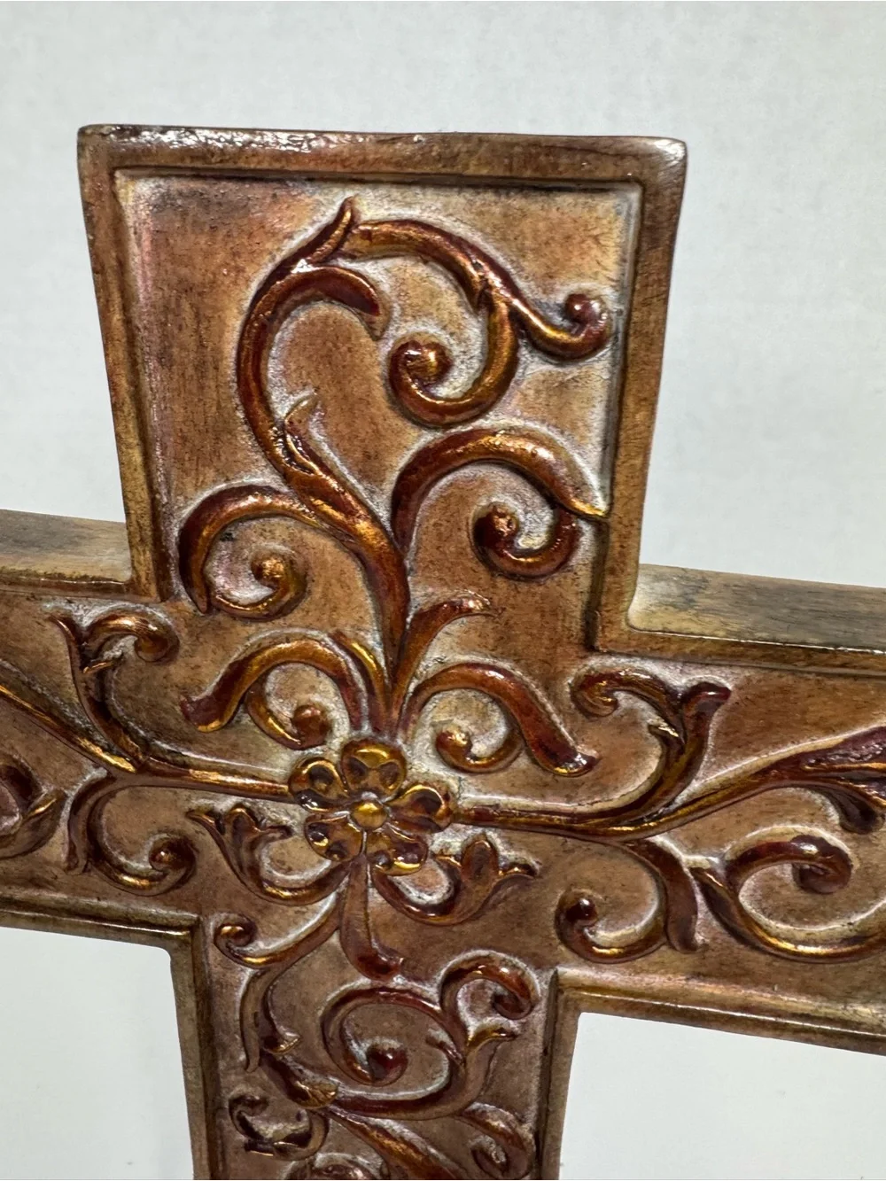 Southern Living T Home Jubulation Cross Brown Ornate Cross Table Accent